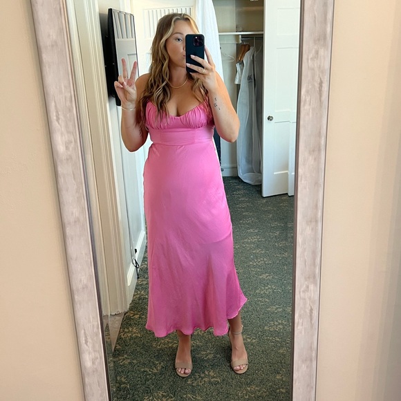 PERFECT DRESS. - Picture 11 of 16